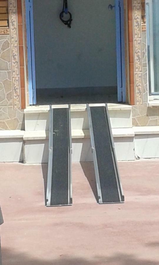 מאלגה Beachfront House מראה חיצוני תמונה